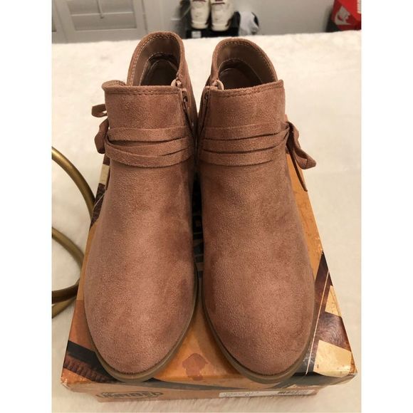 Draft Listing - Picture 2 of 6